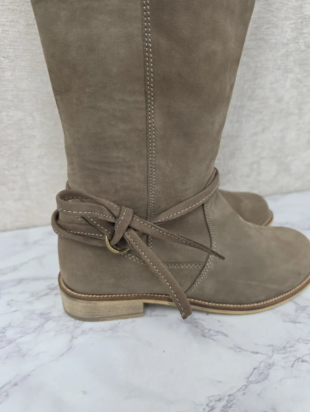 EMU Taupe Leather Knee High Tall Boots Shearling Footbed Women's Size 9